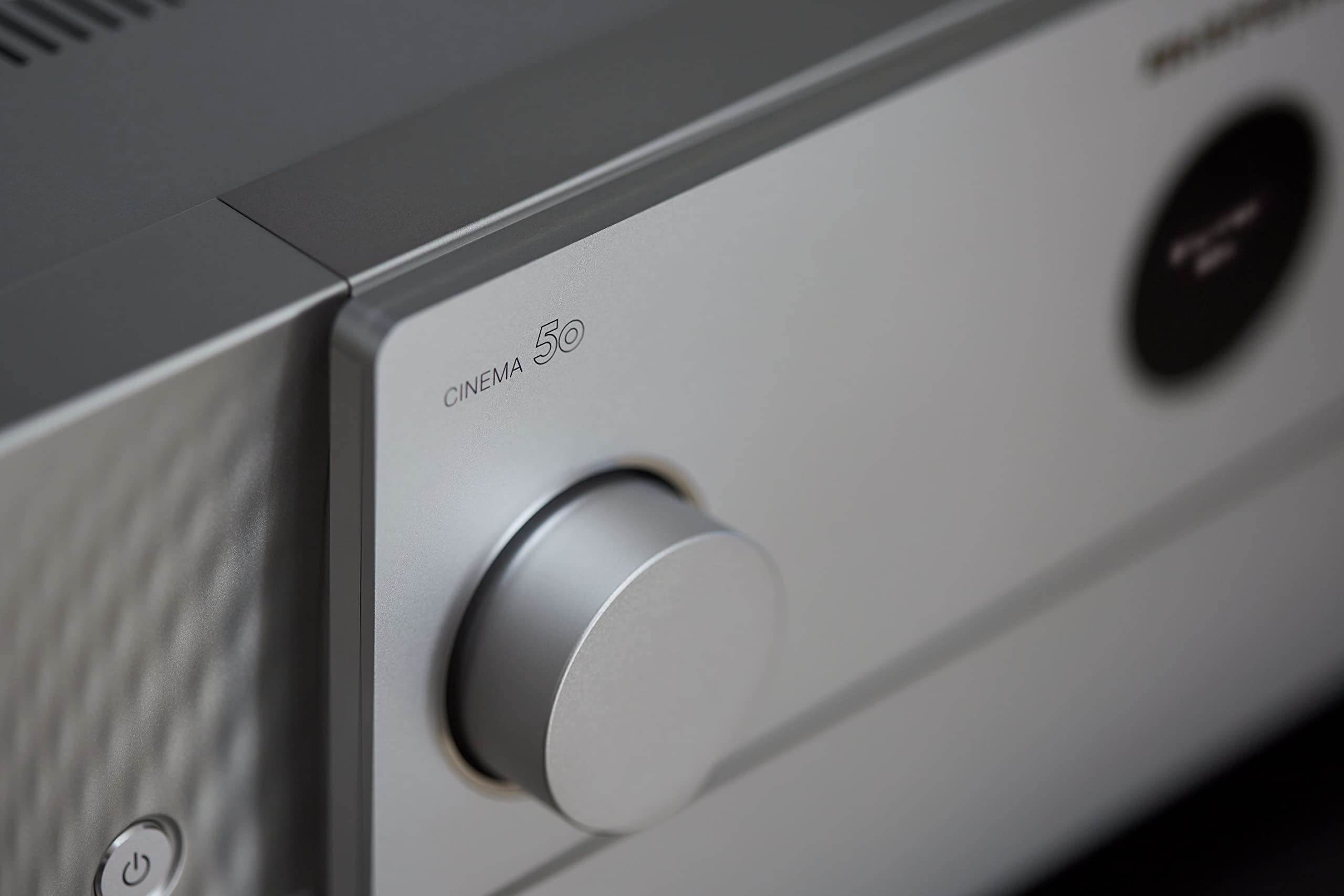 Marantz: Cinema 50 Receptor AV de 9.4 Canales - Plata/Oro