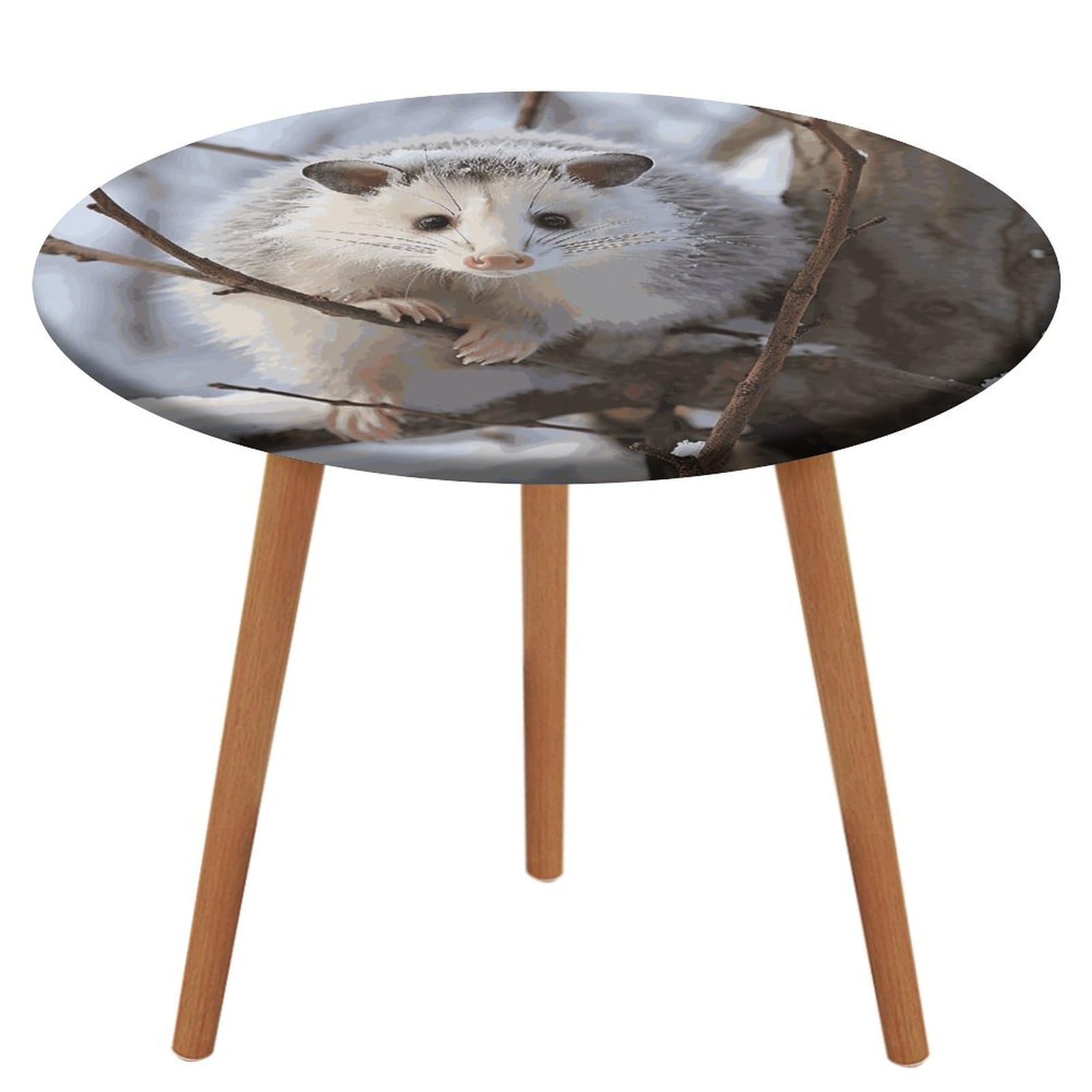 Nappe ronde ajustée élastique Opossum dans la neige pour table de pique-nique