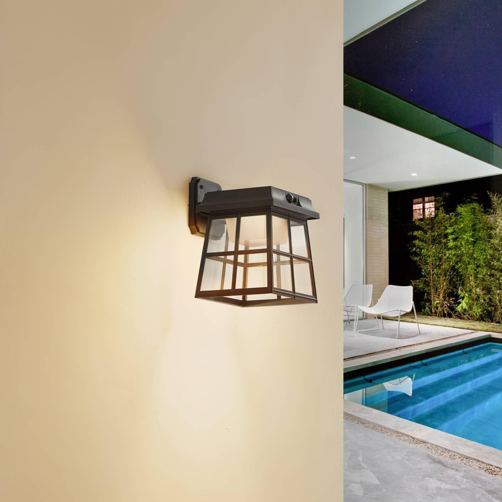 Lindby LED Solarleuchte außen Latarka mit Bewegungsmelder (spritzwassergeschützt (Modern) in Schwarz (1 flammig,) - Solar-Wandleuchten Wandlampe für Outdoor & Garten