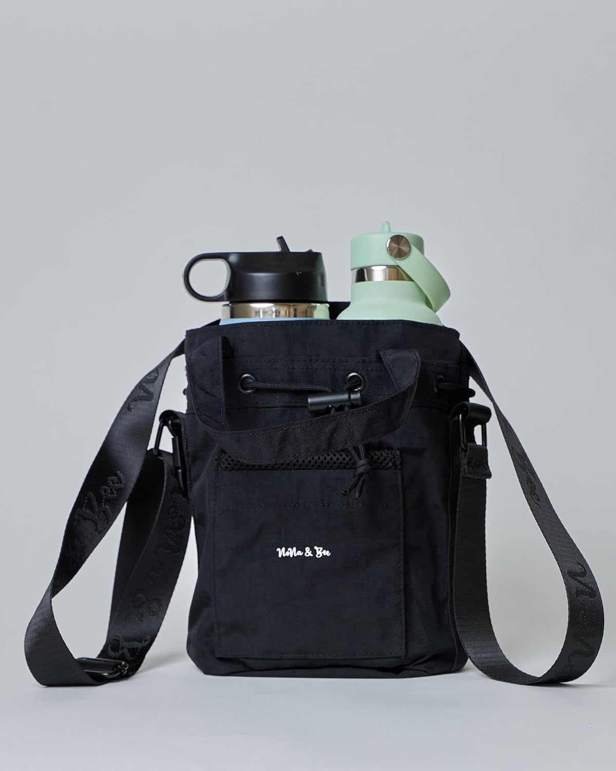 NoNa & Bee Original Water Bottle Holder with Strap, Hands-Free Crossbody Water Bottle Carrier Bag with Phone Pocket (Black)