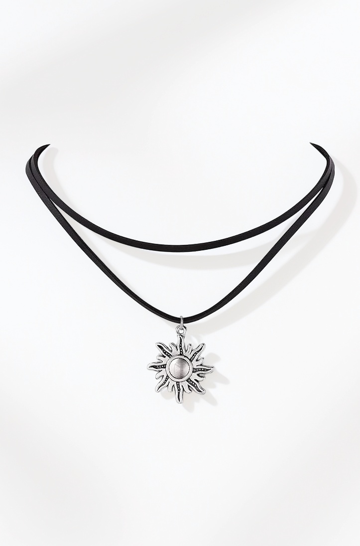 1PC Retro Gothic Sun or Crescent Moon Charm Choker Necklace- Faux Leather Double Layer Sun/Moon Pendant Necklace for Girls & Women