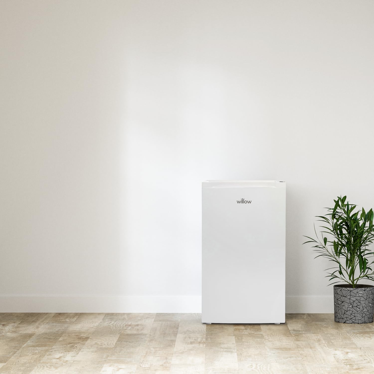 Willow WUCFZ48W 60L Small Freezer with Recessed Handle, Reversible Door, Undercounter Freezer, Adjustable Thermostat, 4* Rating - White — view 3