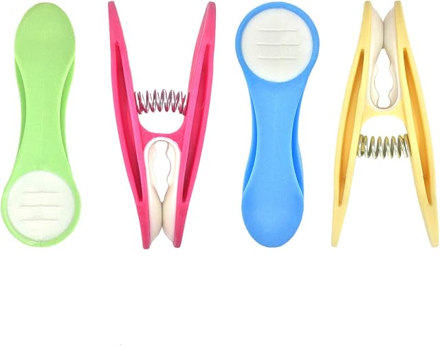 Soft Grip Clothes Pegs by Smiths® (Pack of 20 - Pastels) | Laundry Pegs, Clothespins | No Damaging Peg Imprints | Strong & Secure Grip | Easy To Open | Designed In Britain | 3 Year Guarantee