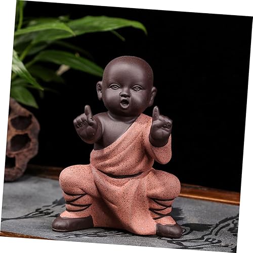 Miniatura 7 de Garneck 2 piezas de estatua de jardín de Buda estatua zen mini monje adornos Fengshui figuras de té decoración para mascotas escultura de té