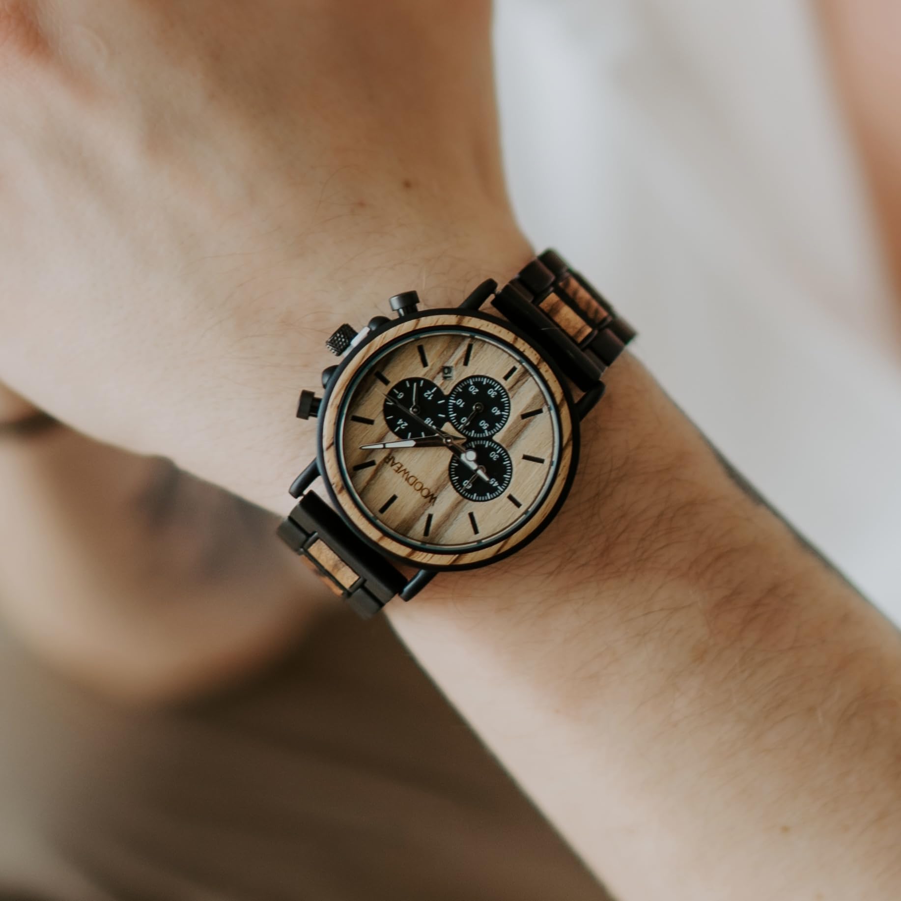 woodwear Cronografo da uomo "Zeitgeist" – Orologio da polso in legno e acciaio inox, design sostenibile, movimento al quarzo giapponese, cinturino in legno, elegante orologio da uomo, fatto a mano