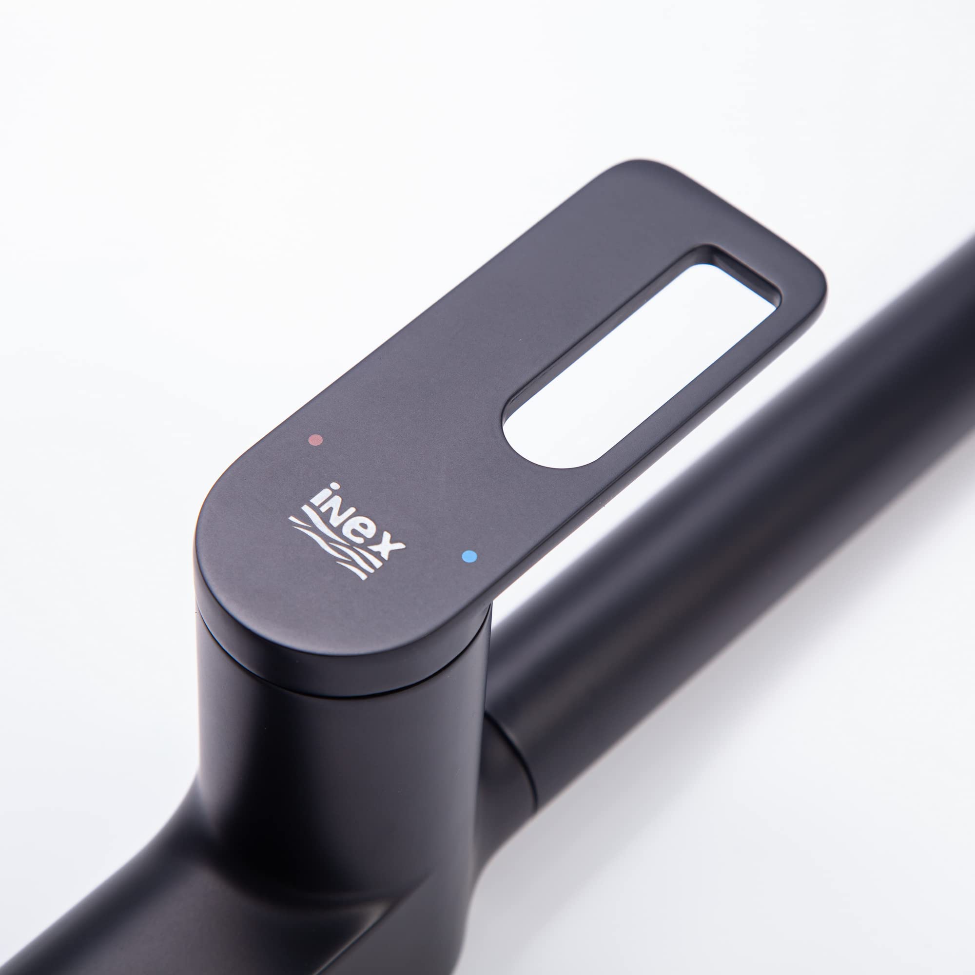 INEX EUROPA Robinet de cuisine avec tuyau amovible 5 ans de garantie noir mat en acier inoxydable modèle KED88588 économie d'eau haute pression réglable