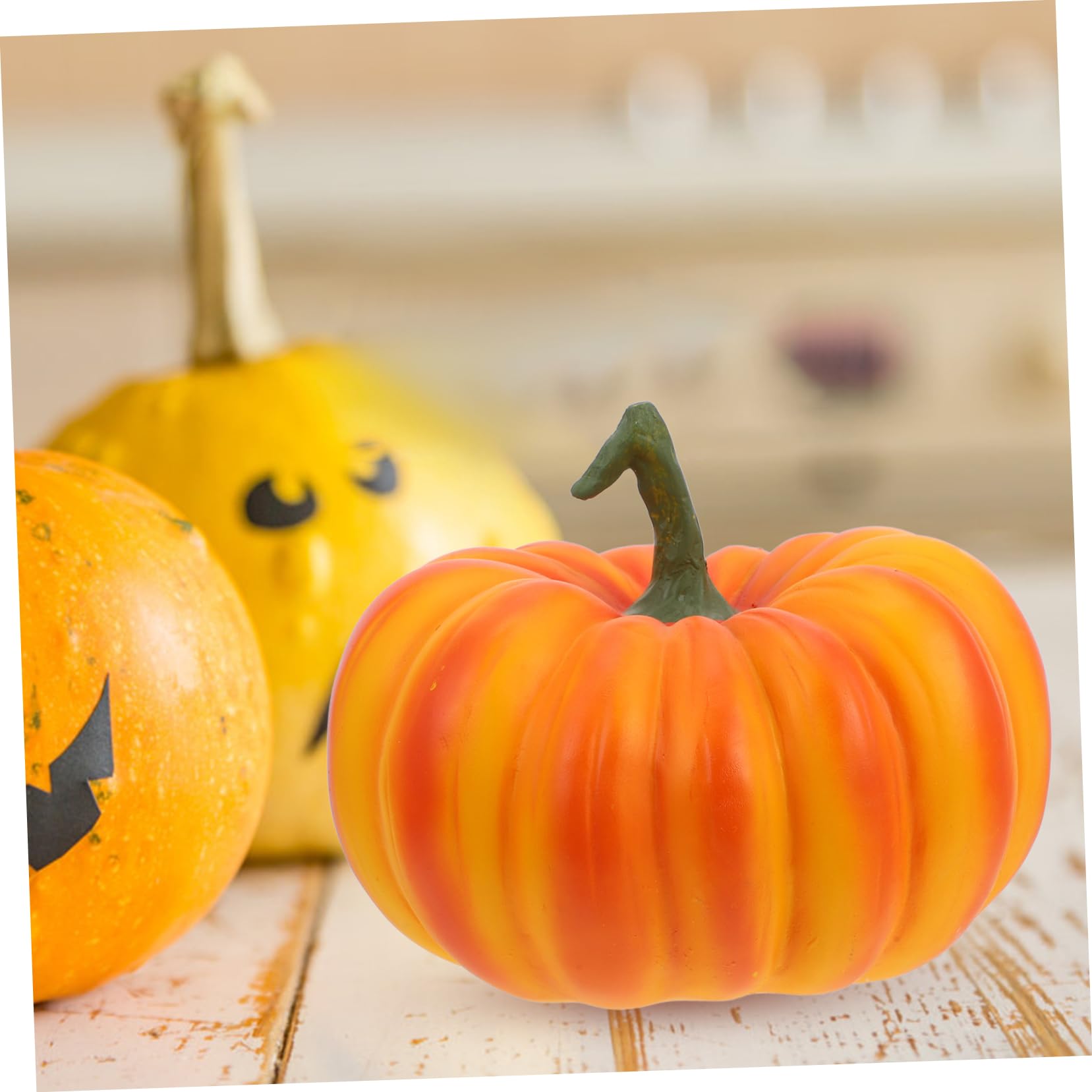 1stück Künstlicher Kürbis Resin Für Halloween-dekoration Realistisch Und Vielseitig Für Herbstliche Festlichkeiten Und Stimmungsvolle Inneneinrichtung