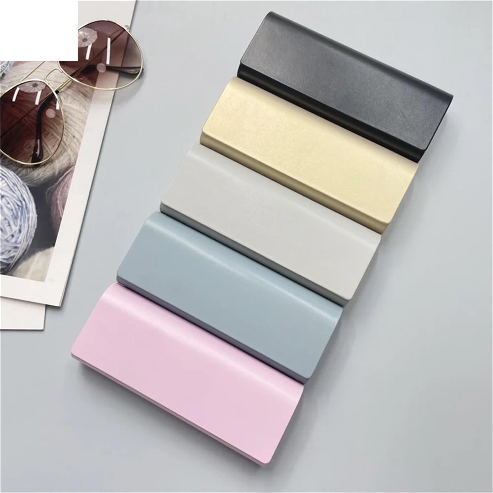 Brillenetui 2 stücke Tragbare Metall Gläser Fall for Frauen Sonnenbrille Lagerung Box Einfache Feste Farbe Brillen Zubehör FüR Lesebrille Sportbrille(Gold)