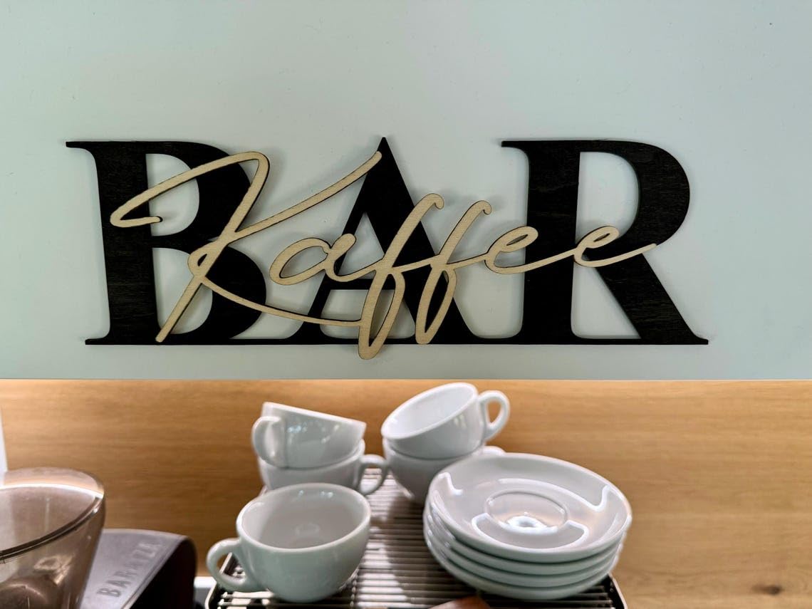 Kaffee-BAR Schild mit 3D-Schriftzug aus Holz (60cm) Schwarz