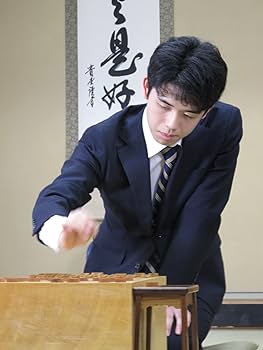藤井聡太 第49期新入王 フィギュア 藤井聡太 900個限定 フィギュア 第49期新人王 記念