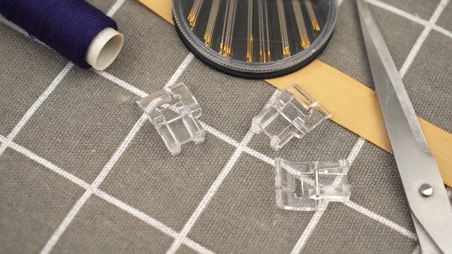 Juego 3 pies prensatelas transparentes para máquina de coser miniatura 7