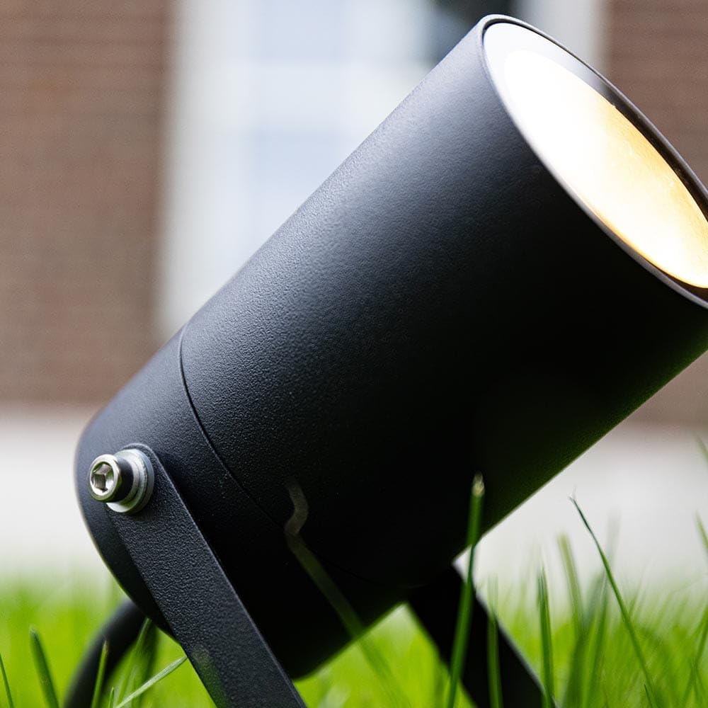 HOFTRONIC - 9er Spikey LED Strahler mit Erdspieß 4 Watt 345lm 2700K Schwarz IP64 Wasserdicht Außenlampe für die Beleuchtung von Garten, Terrasse, Pflanzen, Wegen, Teich Außen-Strahler Gartenstrahler