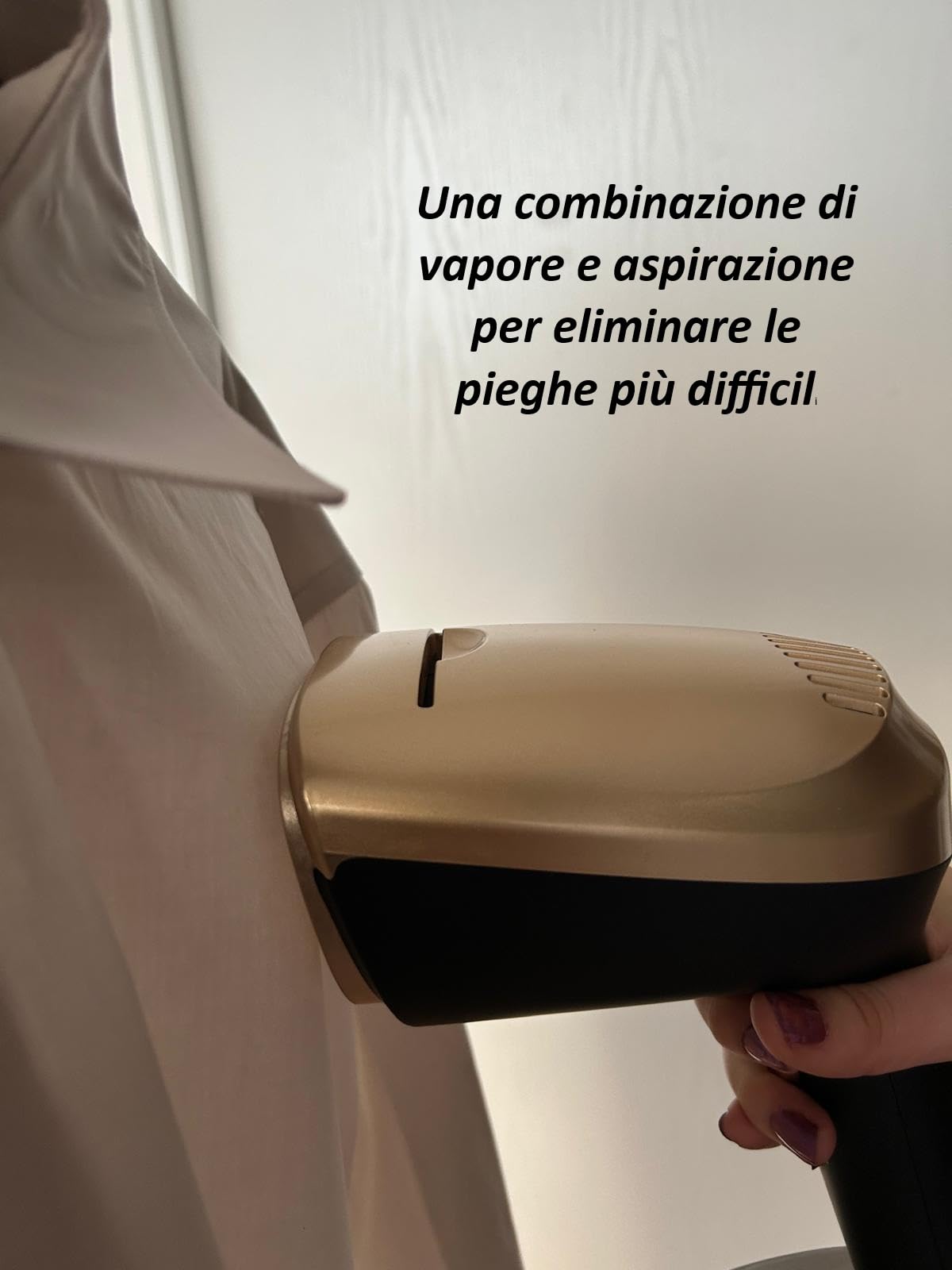 FAUG Stiratore a vapore verticale 1500W. Aumenta l’efficienza del 50% grazie alla nuova funzione di aspirazione. Flusso di vapore da 15 a 21 g/min e piastra in teflon per capi senza pieghe.