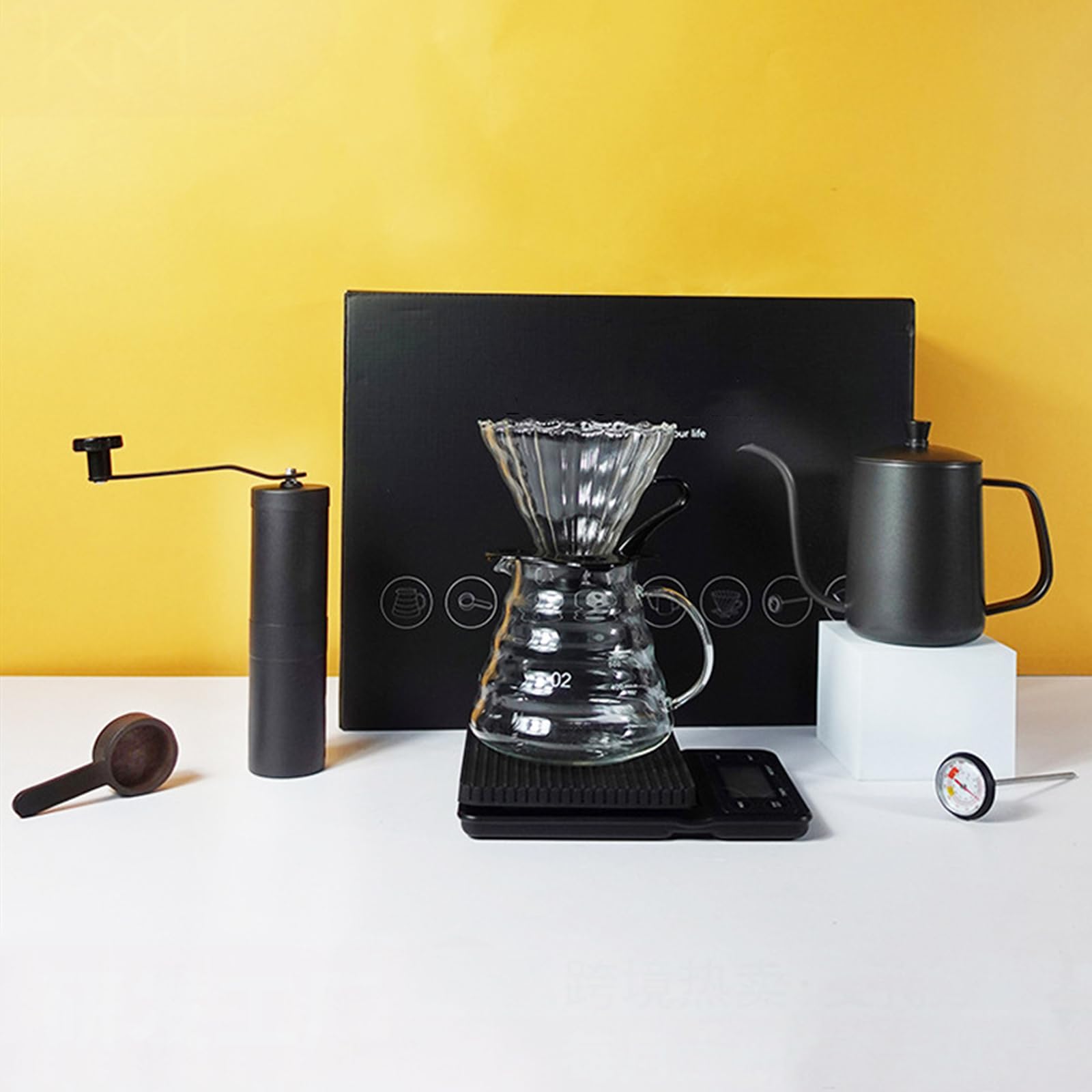 Pour Over zestaw ekspresu do kawy, w tym ręczna patelnia do parzenia, młynek do ziarna, łyżeczka do kawy, szklany kubek filtrujący, doniczka porcji, 40 arkuszy papieru filtracyjnego, waga