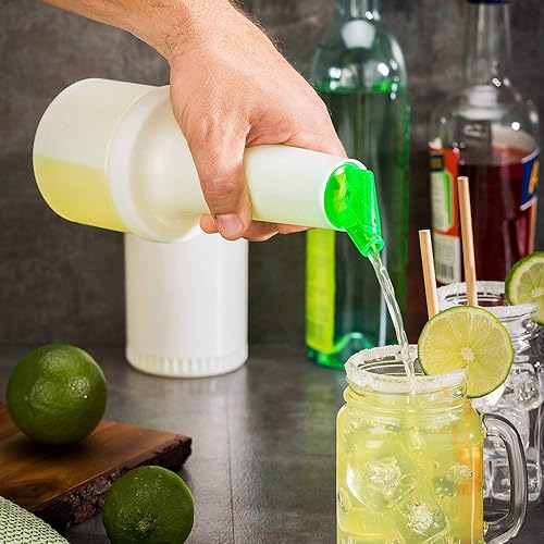 Miniatura 6 de Restaurantware Botella de plástico de 2 cuartos de galón con boquilla marrón y tapa, botella de almacenamiento de barra - 4 34 pulgadas x 4 34