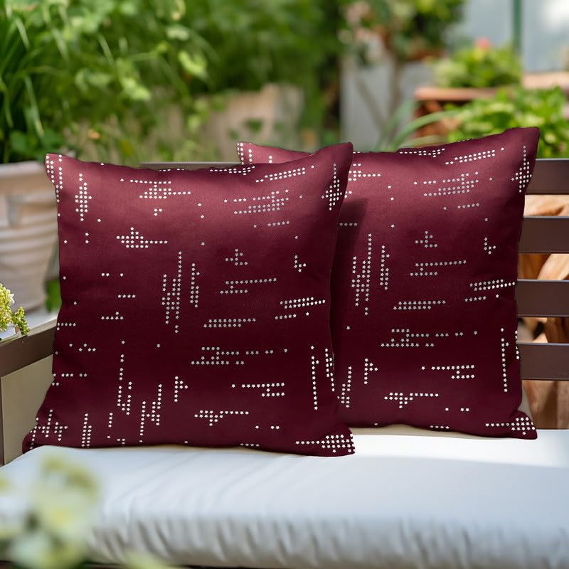 Encasa XO Cushion Covers (50x50 cm