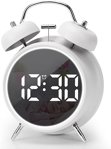 Miniatura 11 de JUSTUP Reloj despertador digital pequeño, reloj despertador electrónico LED de doble campana de 4.5 pulgadas, con enchufe o funciona con pilas,
