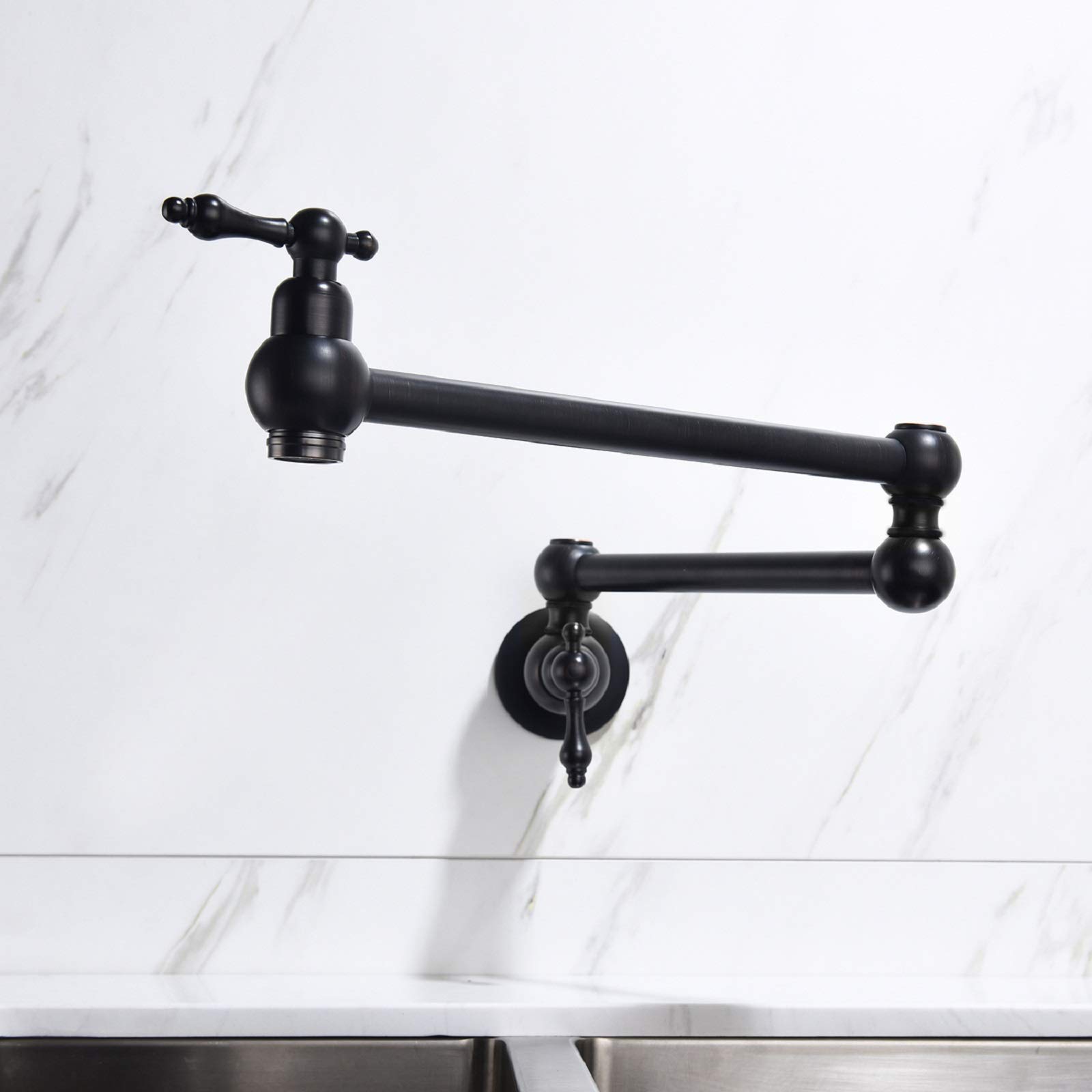 Robinet pliant mural pour remplir vos grandes casseroles sans fatigue ni encombrement