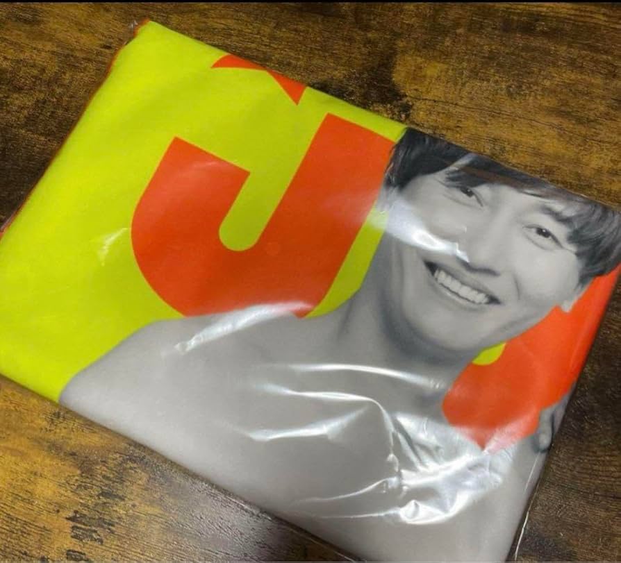 純烈　ビッグタオル Amazon.co.jp: 『純烈』武道館にBIGマルチタオル。 : ホビー