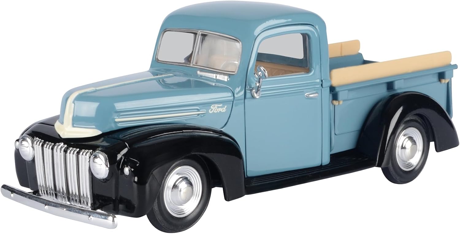1/24 Blue 1942-47 Jailbar Pickup Diecast Model