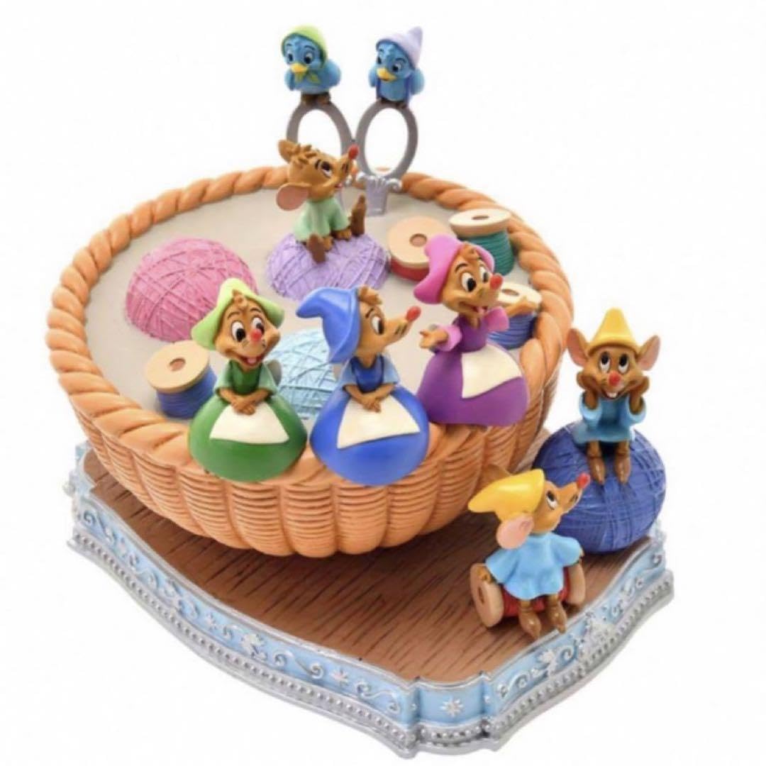 Amazon.co.jp: シンデレラ 小物入れ アクセサリーケース フィギュア