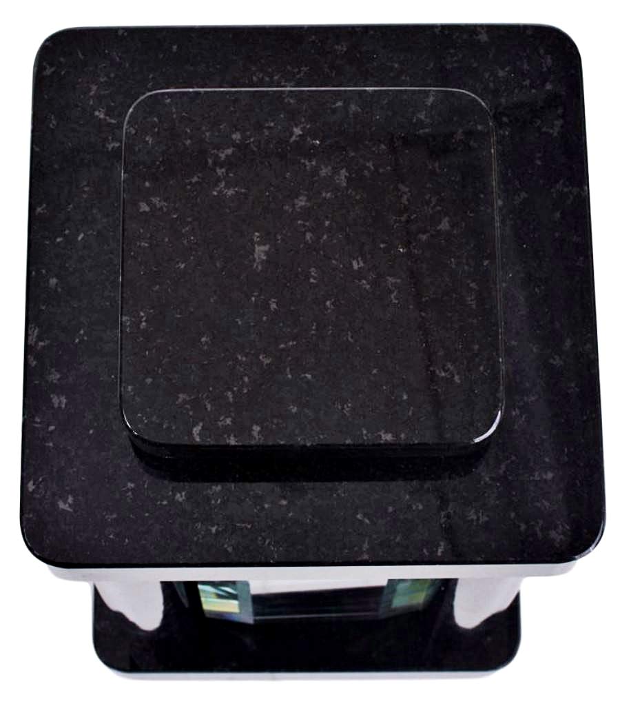 Grablampe Aus Granit Schwedisch Black – Modern & Witterungsbeständig | Mit Seitlicher Tür & Geschliffenem Glas