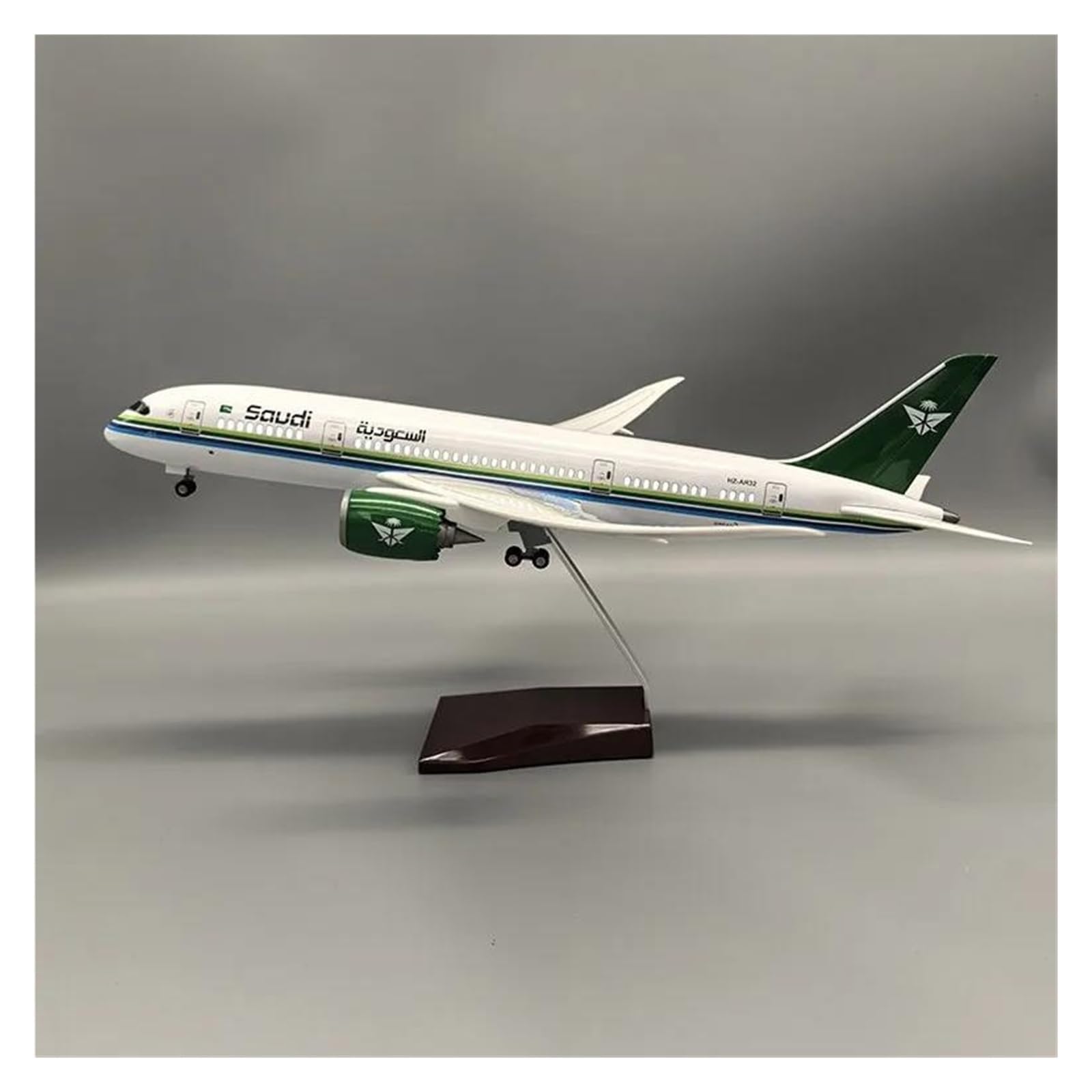 Skala samolotu 47CM 1/130 dla saudyjskich linii lotniczych Model samolotu 787 B787 Dreamliner samolot żywiczny Model samolotu nadaje się do wyświetlania