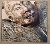  Figuren und Köpfe aus gebranntem Ton.