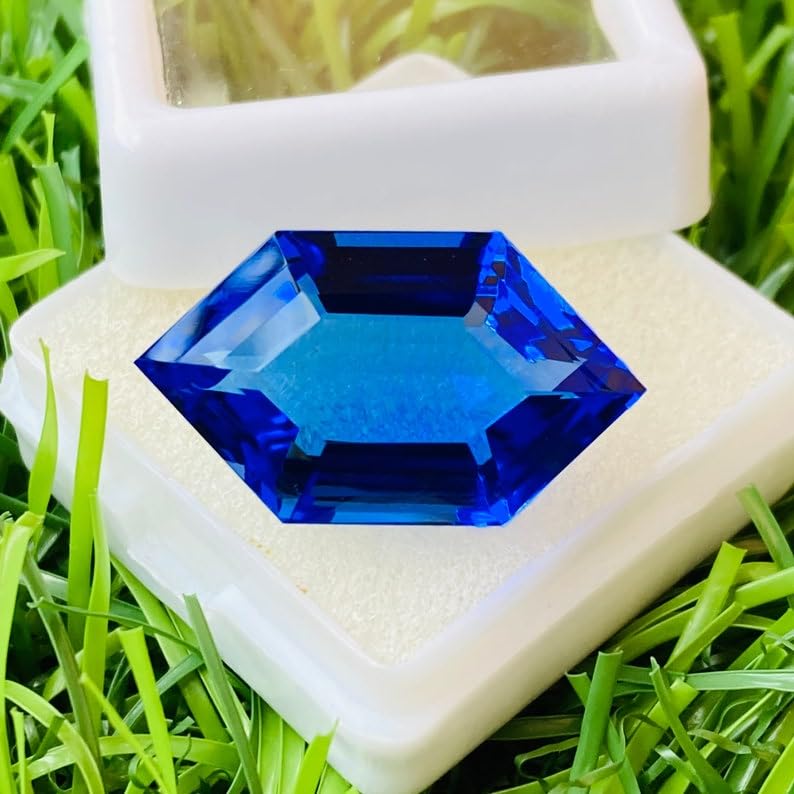 Saphir bleu naturel marquise pour fabrication bague et collier