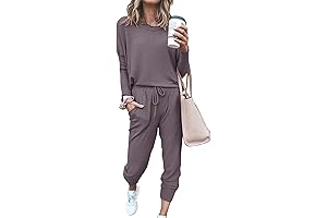 Chic and Comfortable Thanksgiving Outfit for Women