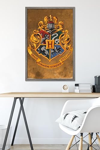 Vista 42 de Trends International Póster de pared Harry Potter Hogwarts Crest, 22.375 x 34 Versión con marco negro