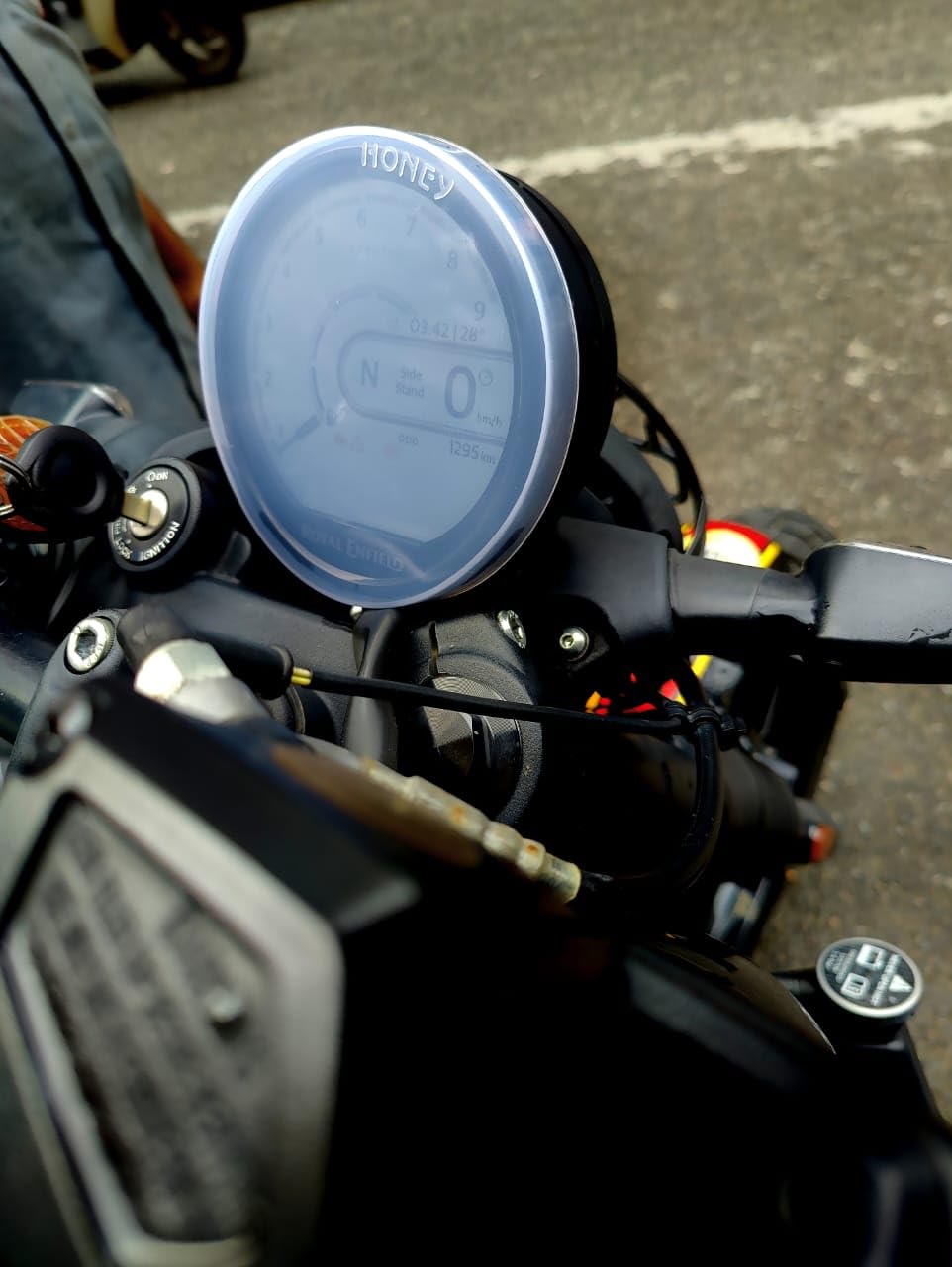 Kohli Bullet Accessories Mondoon Speedometer Cap Cover, Rain Cover with Heavy Duty Microfibre, Compatible with RE Guerrilla 450 CC (Guerrilla 450)-image-48