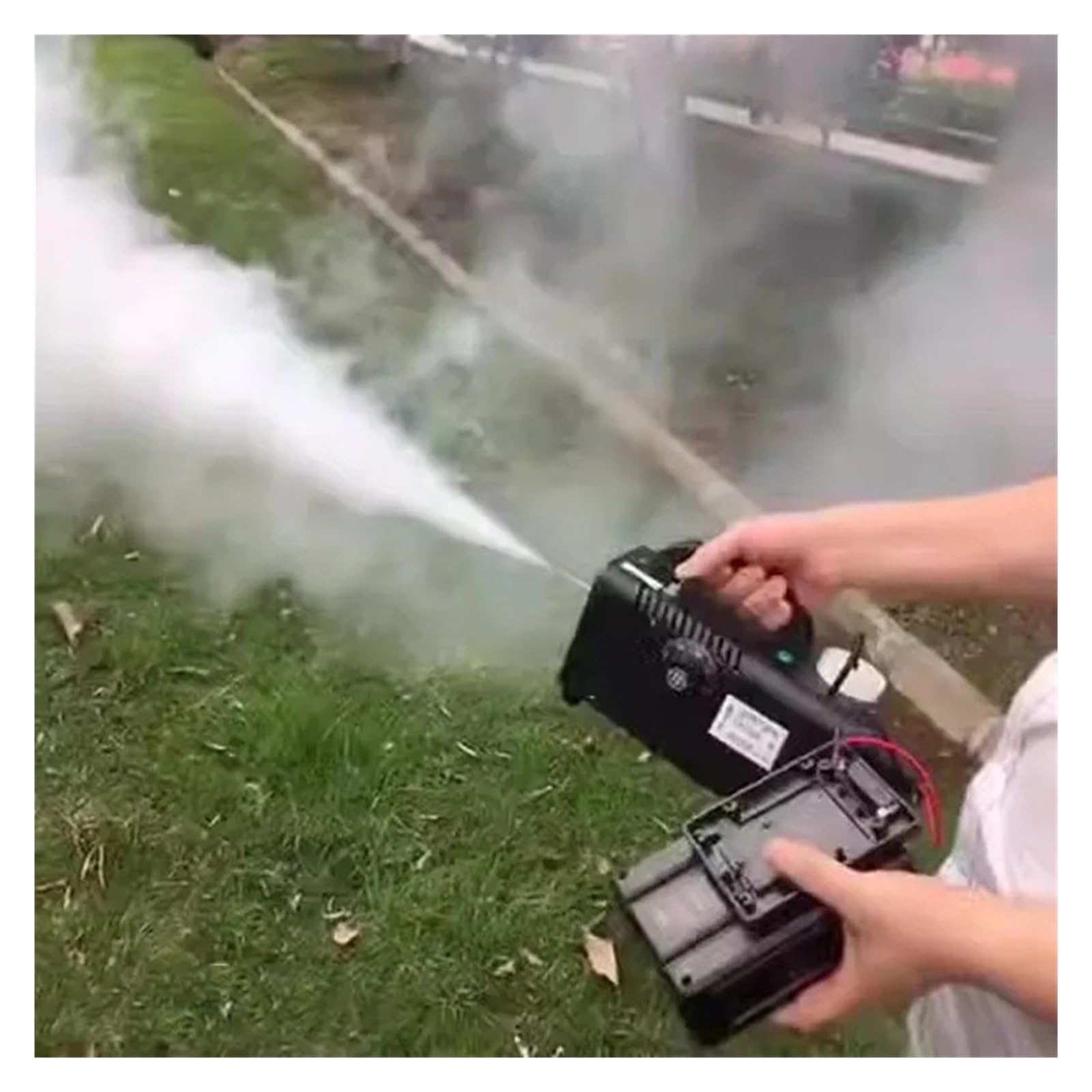 12V maszyna do dymu Niskonapięciowy opryskiwacz samochodowy Fotografia zewnętrzna Maszyna do dymu Mobilna maszyna do dymu bez akumulatora