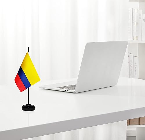 Miniatura 5 de Juego de banderas de escritorio de Colombia, paquete de 2 banderas de mesa colombianas, mini bandera de escritorio pequeña con poste negro sólido de