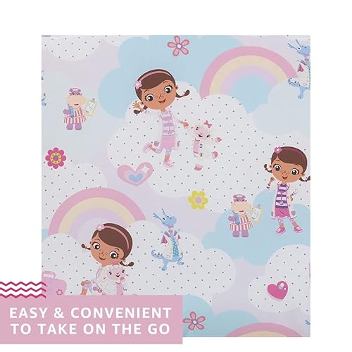 Miniatura 2 de Disney Doc McStuffins Cuddle Team - Sábana para siesta preescolar color morado, rosa y aguamarina arcoíris y nubes