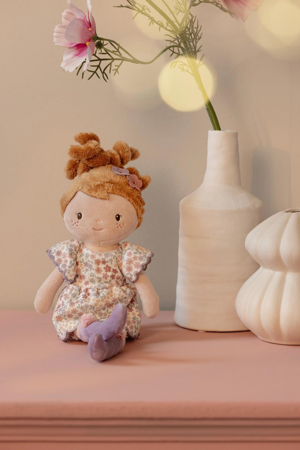 Little Dutch - Bambola di stoffa soffice, bambola AVA - 35 cm - per ragazze dai 12 mesi in su - ragazza con fiori