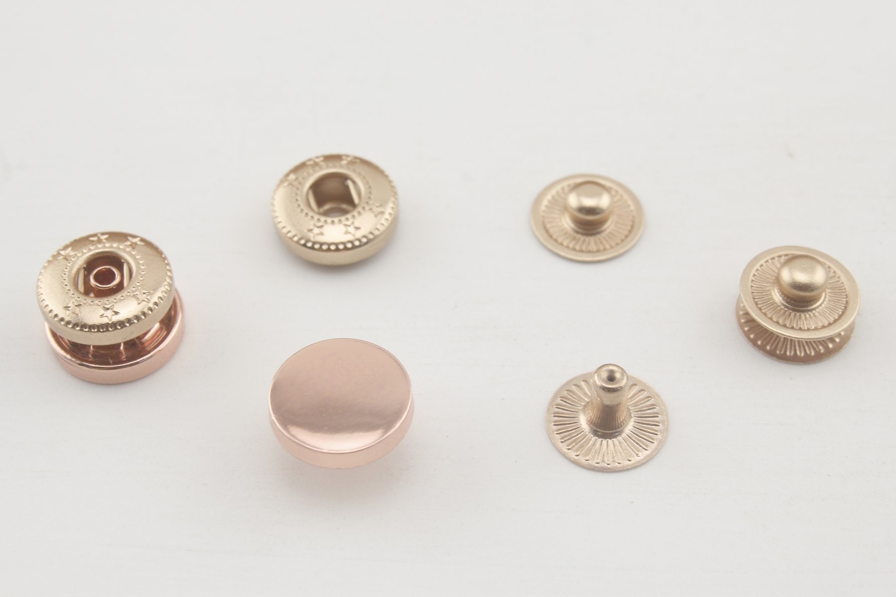 10 mm in lega di zinco Flat Top Snap Button Snap pinze di chiusura a bottoni a pressione bottoni per cucire abbigliamento artigianale 14 set per lotto Golden H111