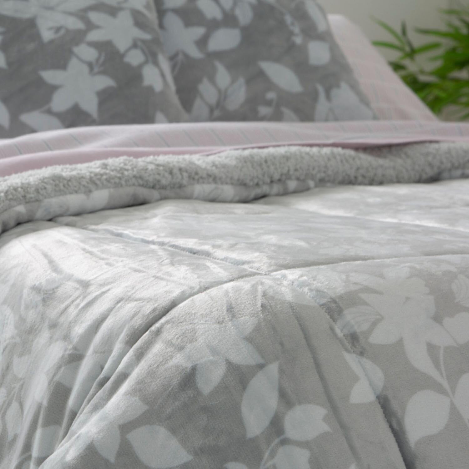 Burrito Blanco Edredón Nórdico Gris y Blanco | Edredón para Cama 90 (+ Medidas Disponibles) | Borreguillo | Invierno con Tacto Suave | Colcha de Invierno | Diseño de Hojas