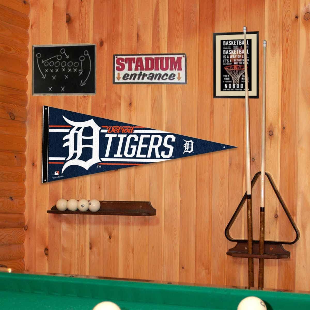 WinCraft Detroit Tigers Pennant Banner and Wall Tack Pads