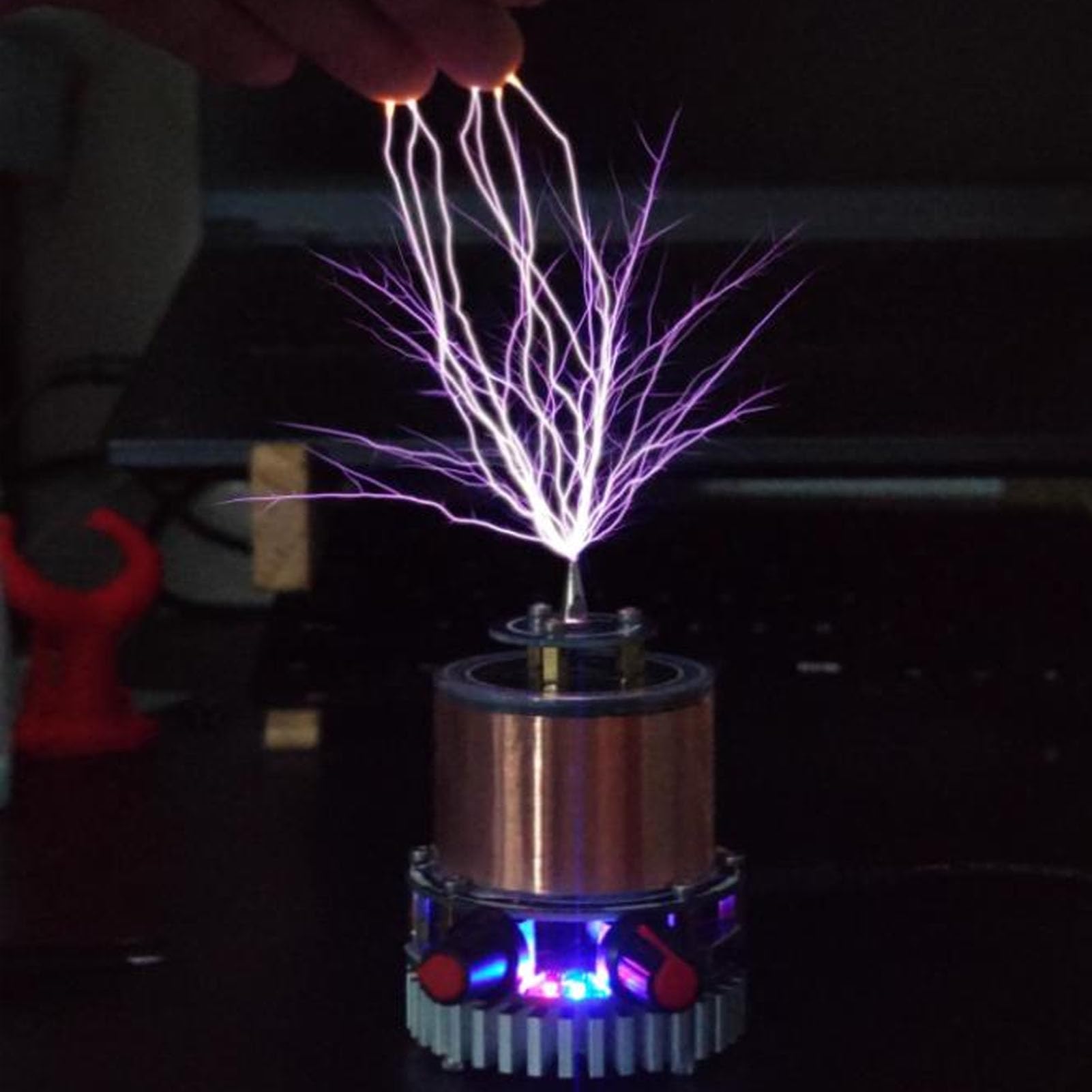 Music Coil Bluetooth Music ARC Generator con luci a LED surriscalmento della protezione in lega 48 V giocattolo desktop in acciaio per appassionati di scienze e collezionisti