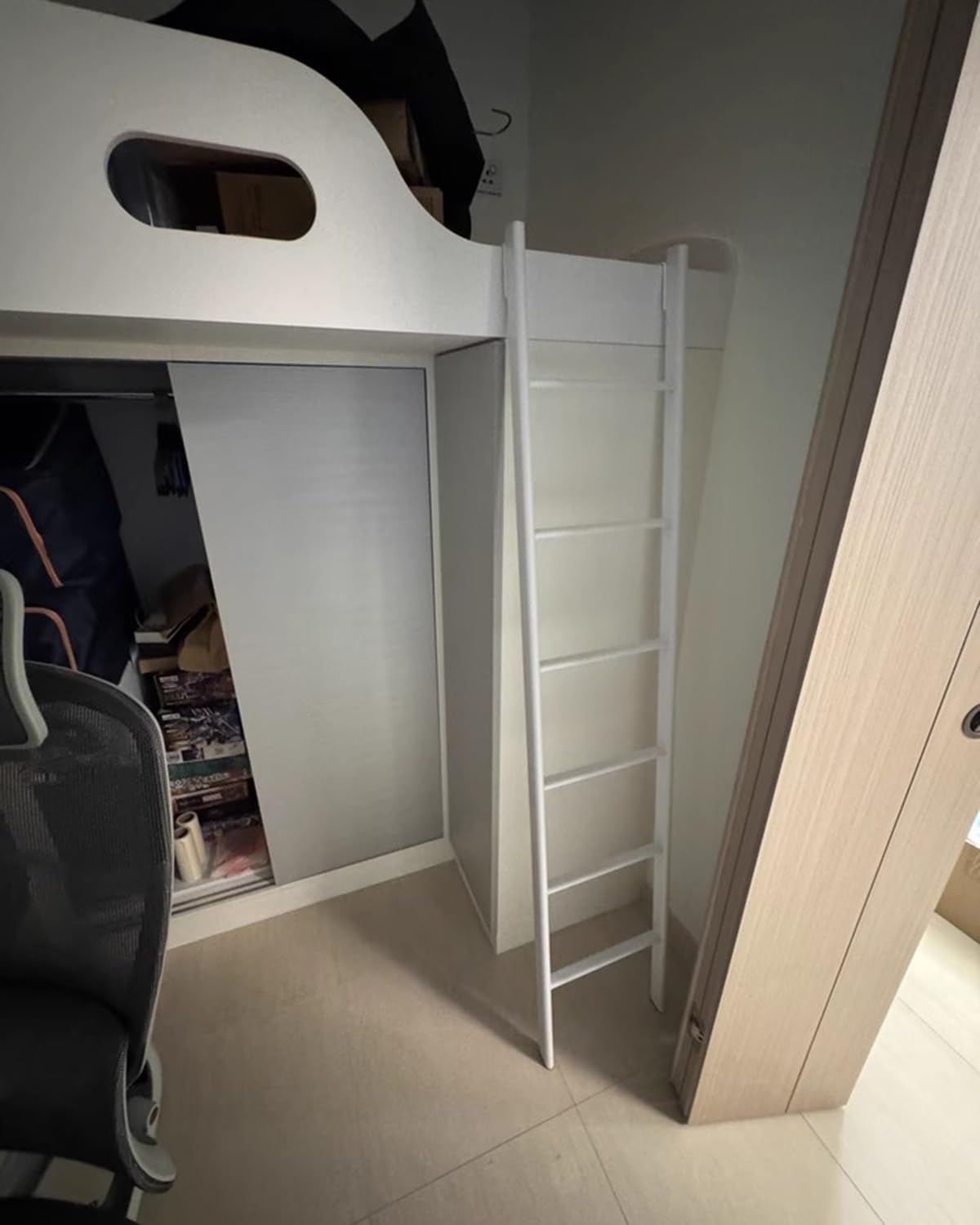 Échelle pour lit superposé réglable à crochets inclinés pour dortoir