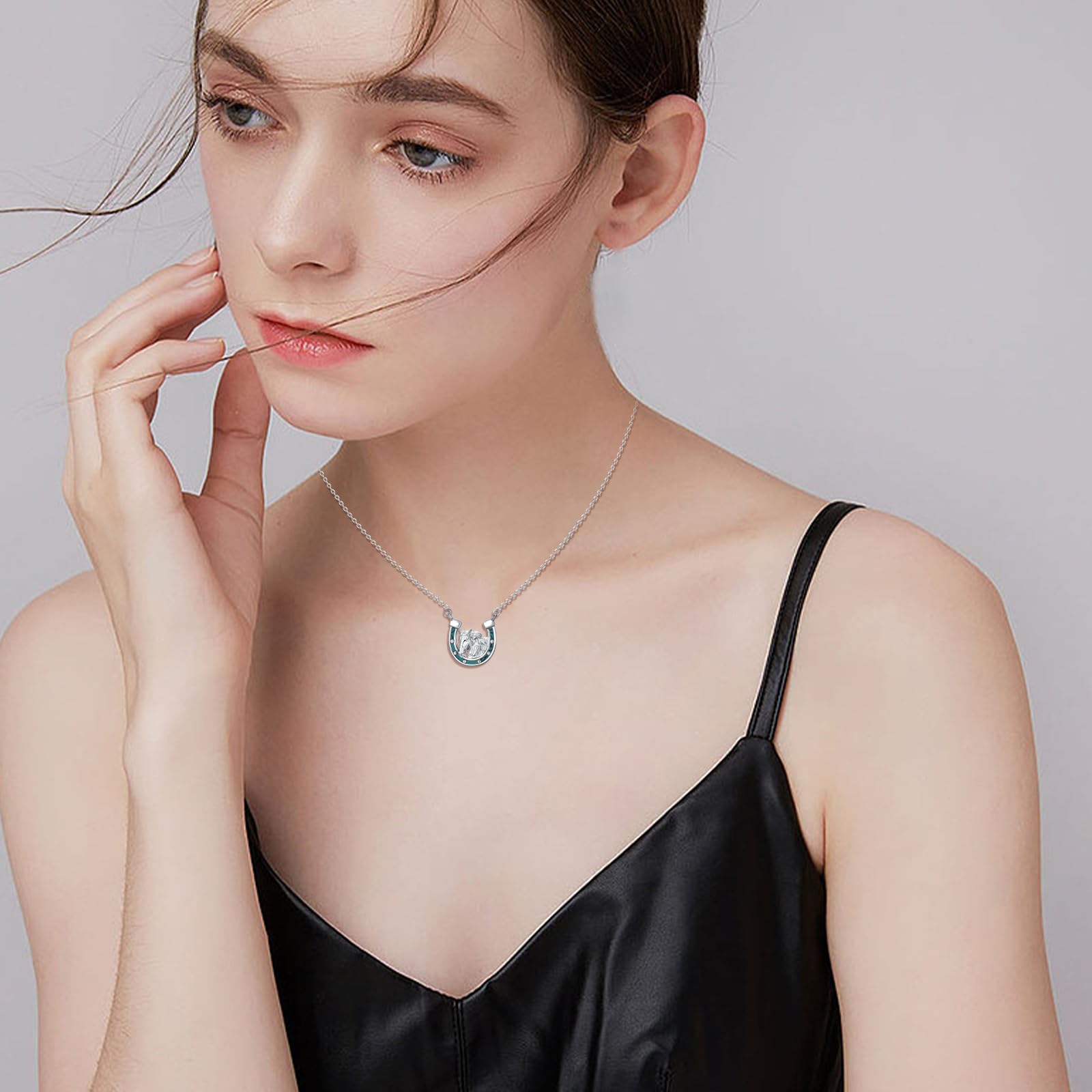REDSUN Mädchen und Pferd Halskette 925 Sterling Silber Vintage Hufeisen Anhänger Keltischer Knoten Pferde Kette Pferde Schmuck für Frauen Mädchen, Sterling Silber