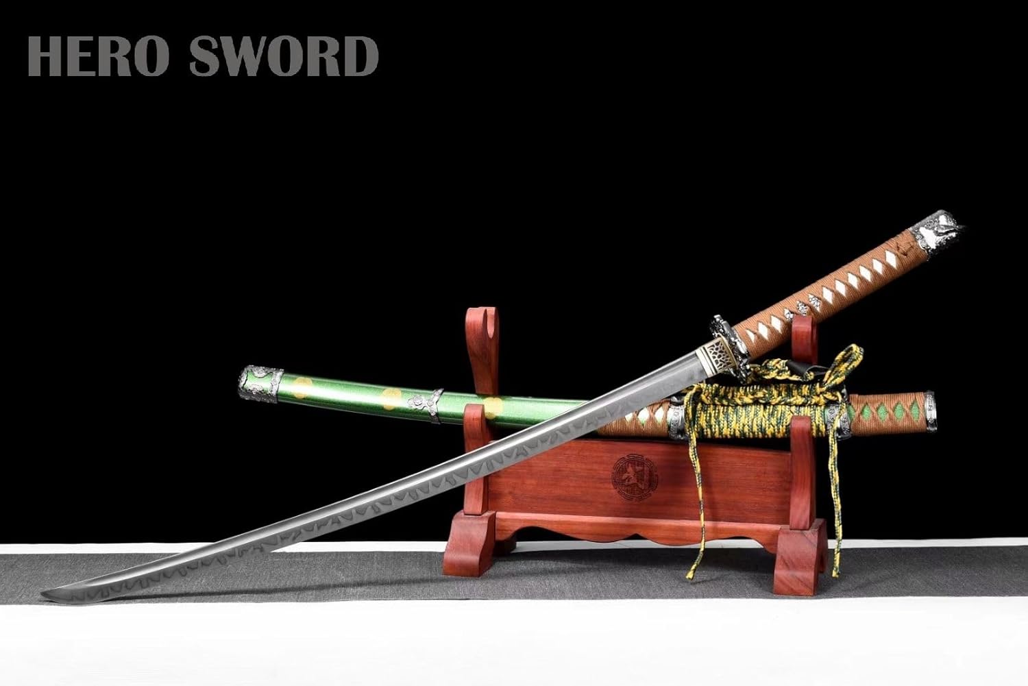 HERO SWORD Handmade Yanagi Tachi Sword Clay Tempered T10 Steel Real Hamon Razor Sharp Samurai Sword Authentic Japanese Tachi Sword Battle Ready,Green,Cool Weapon for Men
