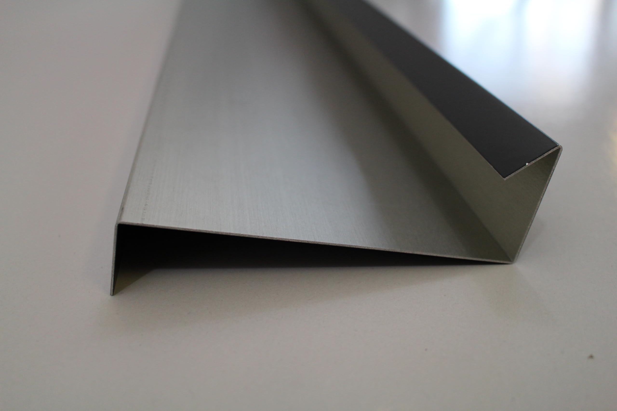 Schlögel GmbH Aluminium Tropfblech 1mm Alu Ral 7016 1500mm, 15/40/70/25 | Abschluss 5° Anthrazitgrau, T=50-400mm Ausladung wählbar, Anschraubsteg 25mm, gekantete Ausführung
