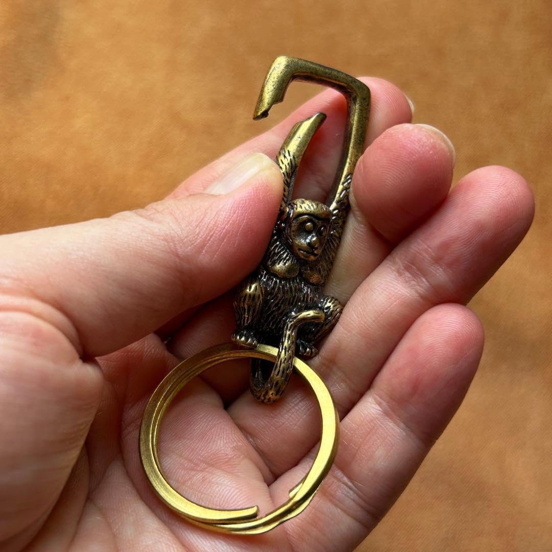 Amazon.co.jp: 真鍮 猿 カラビナフック キーホルダー キーリング 二重