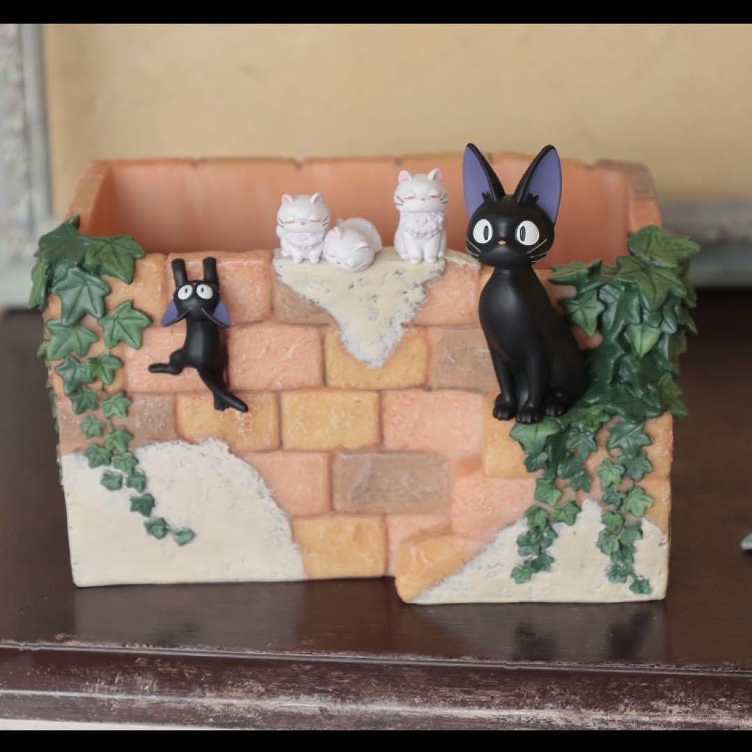 Amazon.co.jp: 魔女宅 プランターカバー ジジ リリー ジ ブ リ