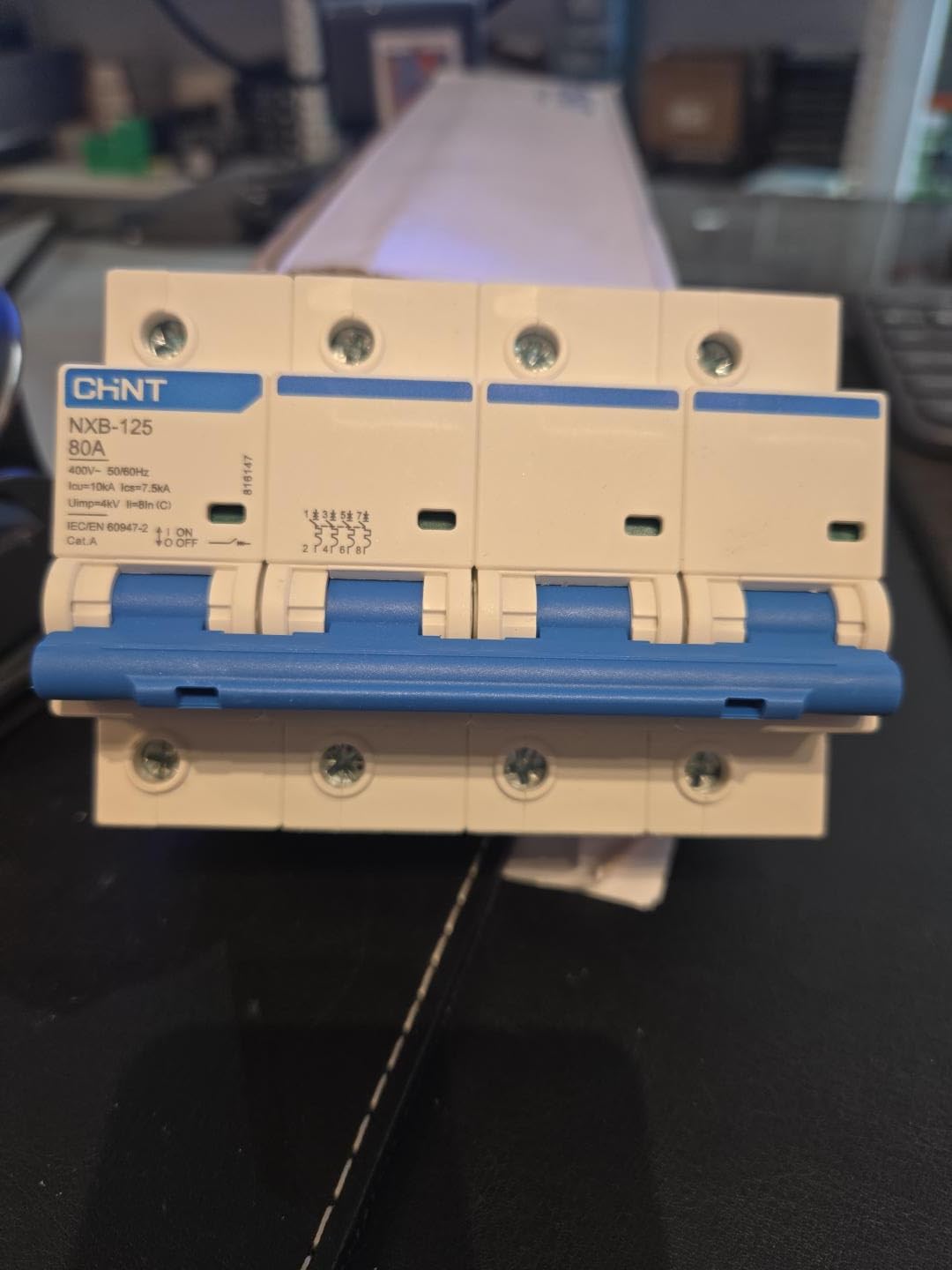 CHINT NXB-125 4P C80 – Interruptor automático magnetotérmico modular, 4 polos, 80 A – IEC/EN 60947-2