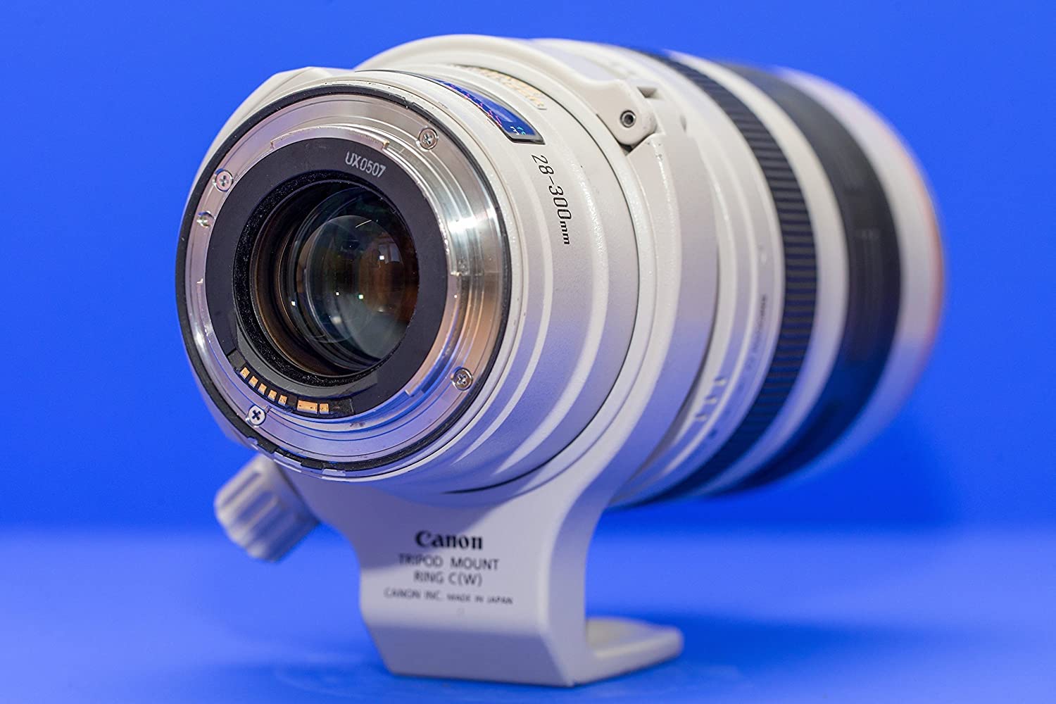 ★極上品★ Canon EF 28-300mm F3.5-5.6L IS USM ☆極上美品☆CANON EF 28-300mm F3.5-5.6L IS USM Canon