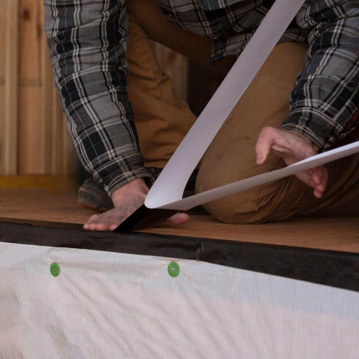 FrogTape Pro Grade Flashing Tape for Windows & Doors, 3.75 Inch Width - 75 Foot Roll, All Weather & UV Resistant Flashing Tape with Advanced Acrylic Adhesive - 10 mils - Black