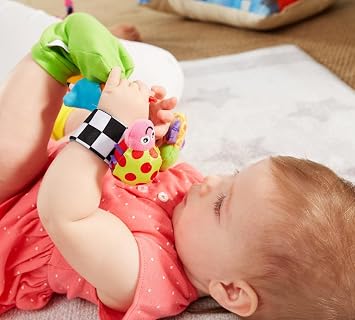 Lamaze Gardenbug - Baby Foot Finder Socks & Wrist Rattle Set - Sensory Development Toys - Newborn Baby Essentials